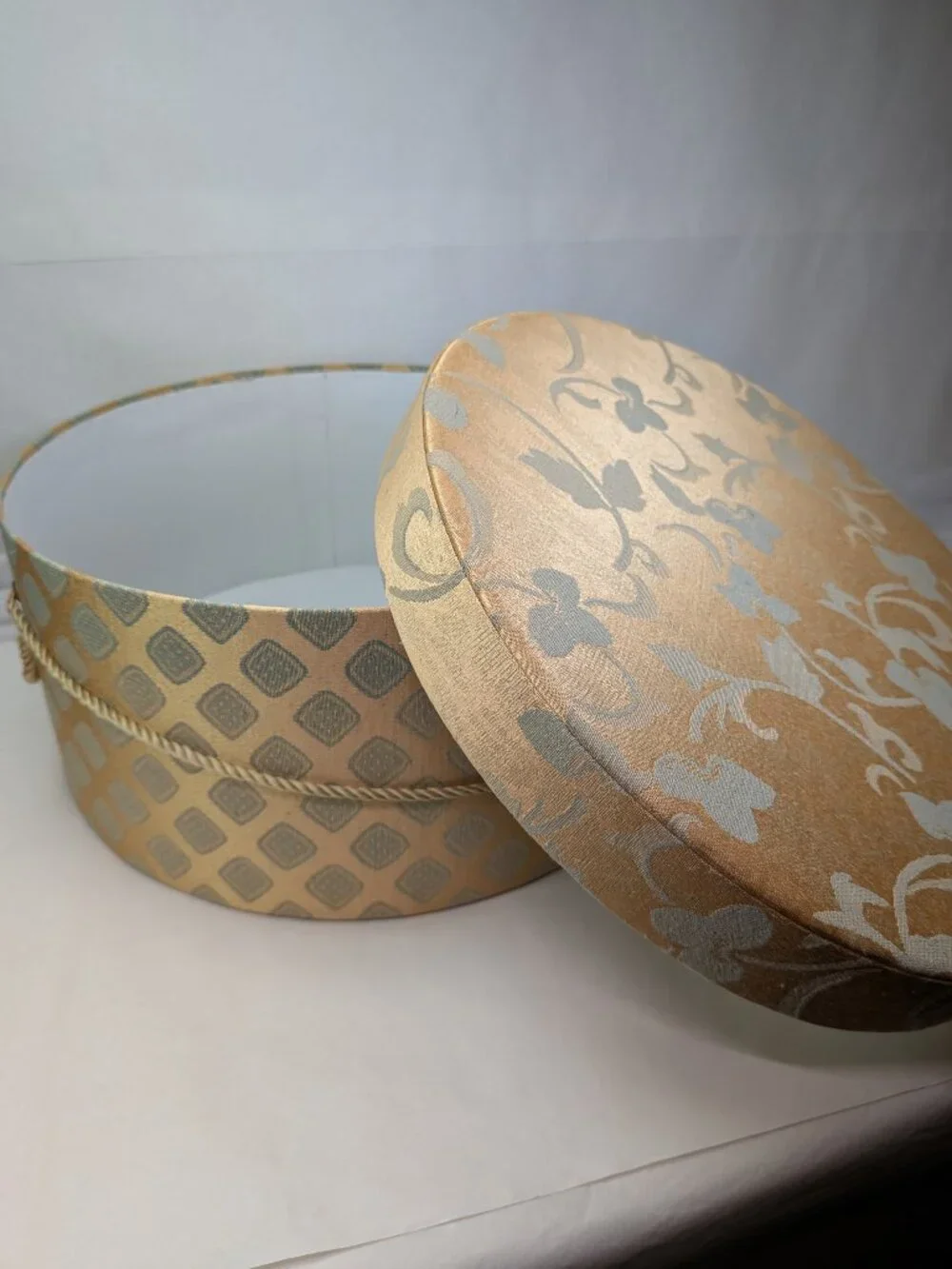 VTG Floral Brocade Round Hat Box Champagne Gold Sage Fabric Storage Case Unisex